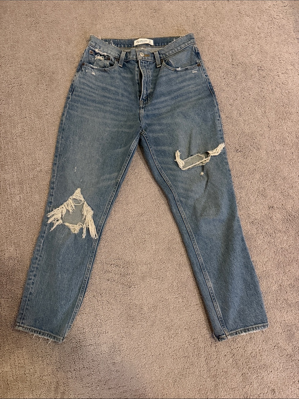 Abercrombie & Fitch High Rise Mom Blue Jeans
